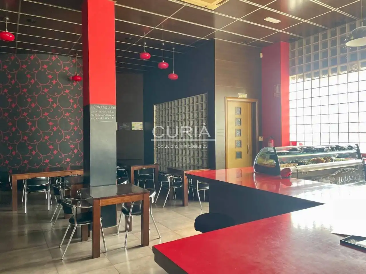 Business premises for sale in Calle Plaça de la Llibertat