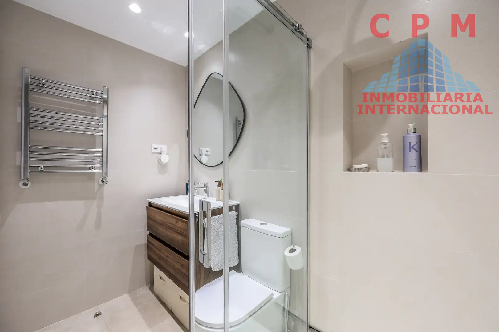 Baño de Piso de alquiler en Madrid con Aire acondicionado, Calefacción y Parquet