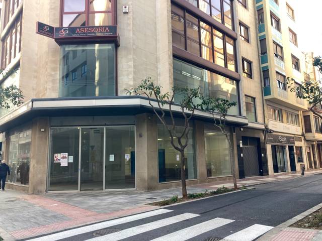 Local comercial en Venta en Carrer d'Asensi, 10 en Hospital - Plaza del Real