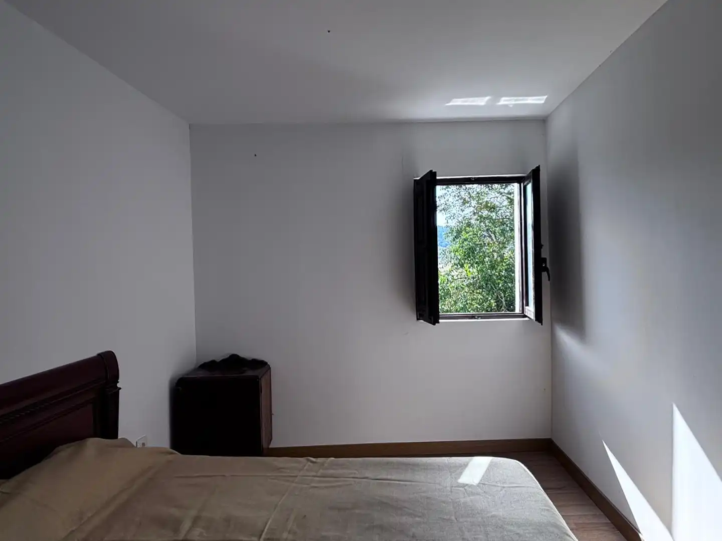 Habitación de Finca rústica en venta en Valle de Oca con Calefacción y Jardín privado