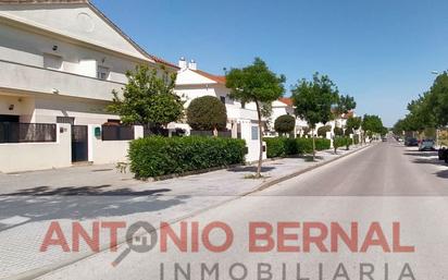 Exterior view of Single-family semi-detached for sale in Jerez de la Frontera  with Air Conditioner, Parquet flooring and Terrace