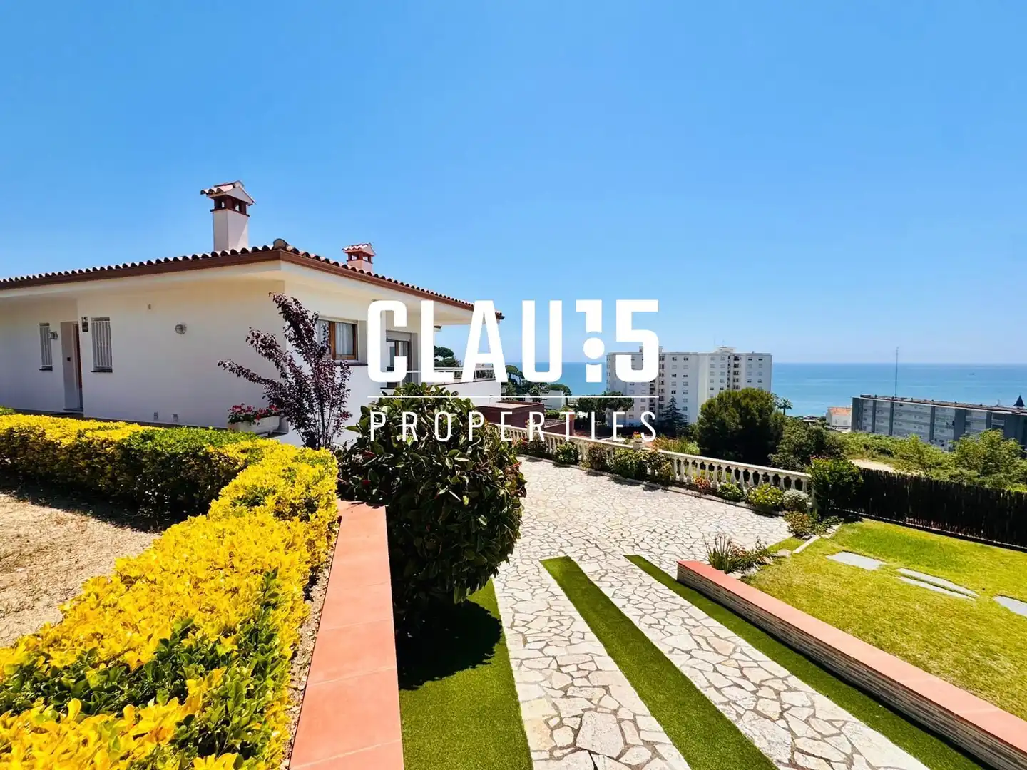 Vista exterior de Casa o chalet en venta en Sant Pol de Mar con Jardín privado, Terraza y Piscina