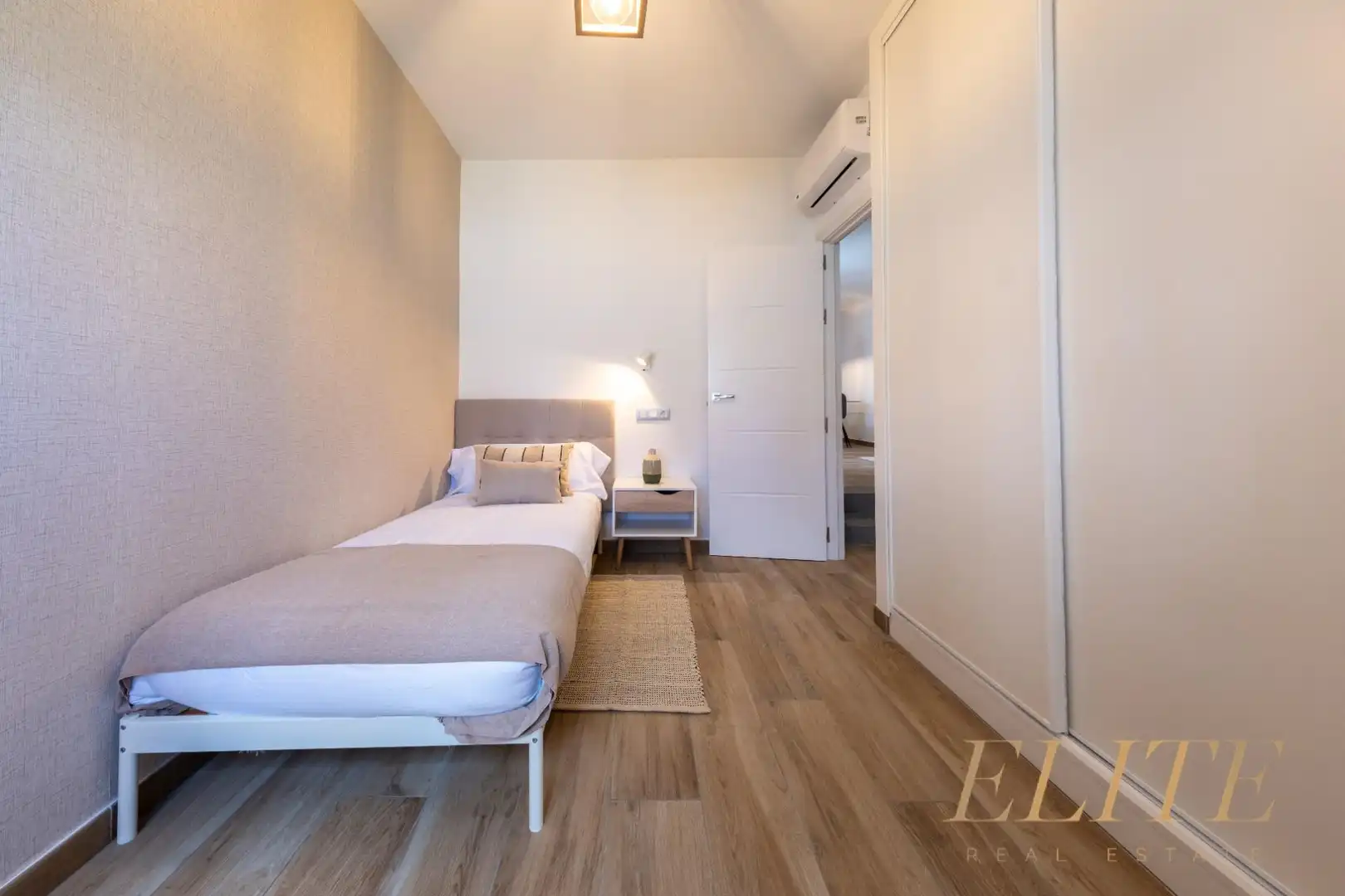 Bedroom of Detached homes for sale in San Bartolomé de Tirajana  with Air Conditioner, Private garden and Terrace