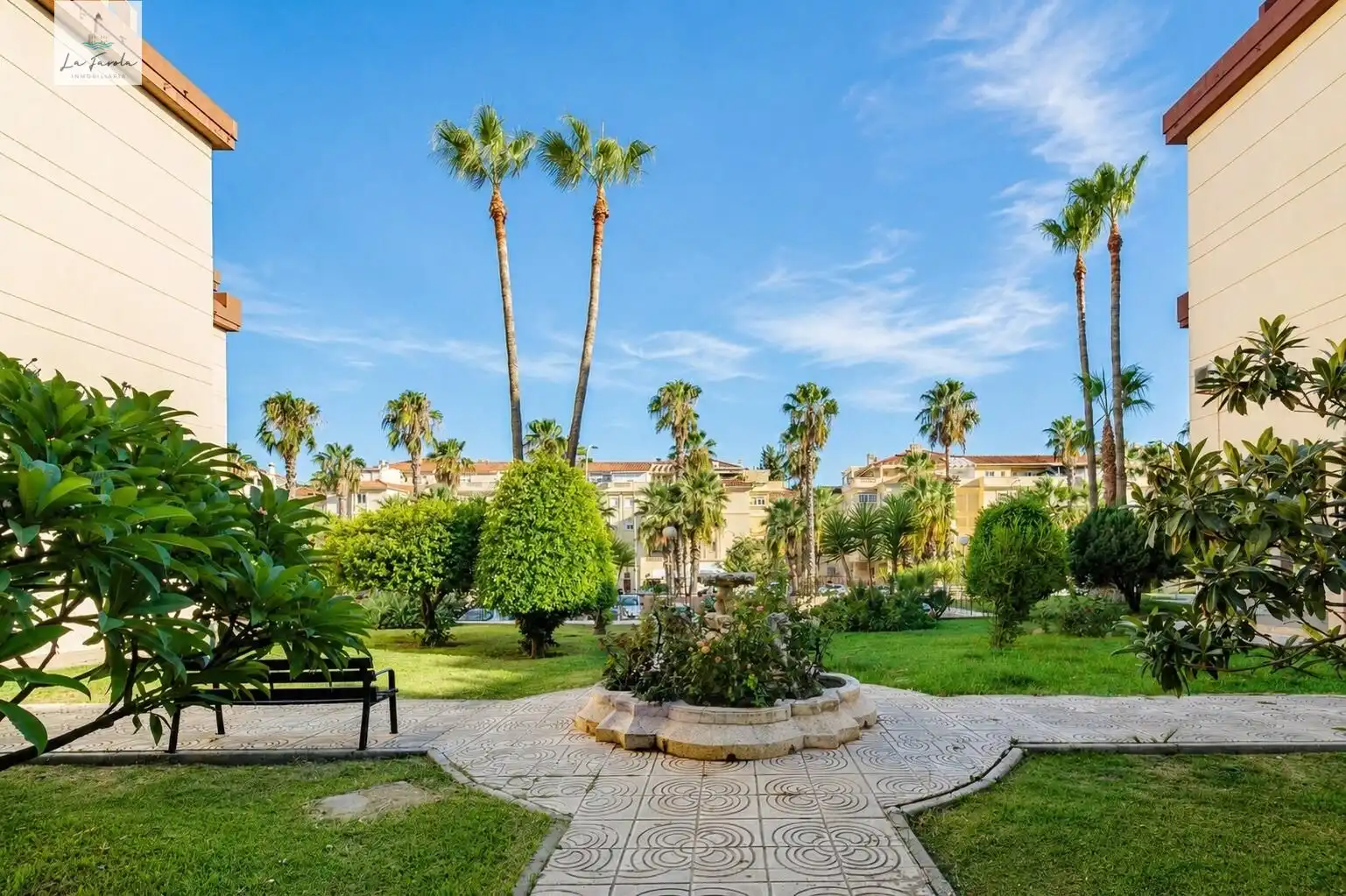 Vista exterior de Piso de alquiler en Málaga con Jardín privado y Terraza
