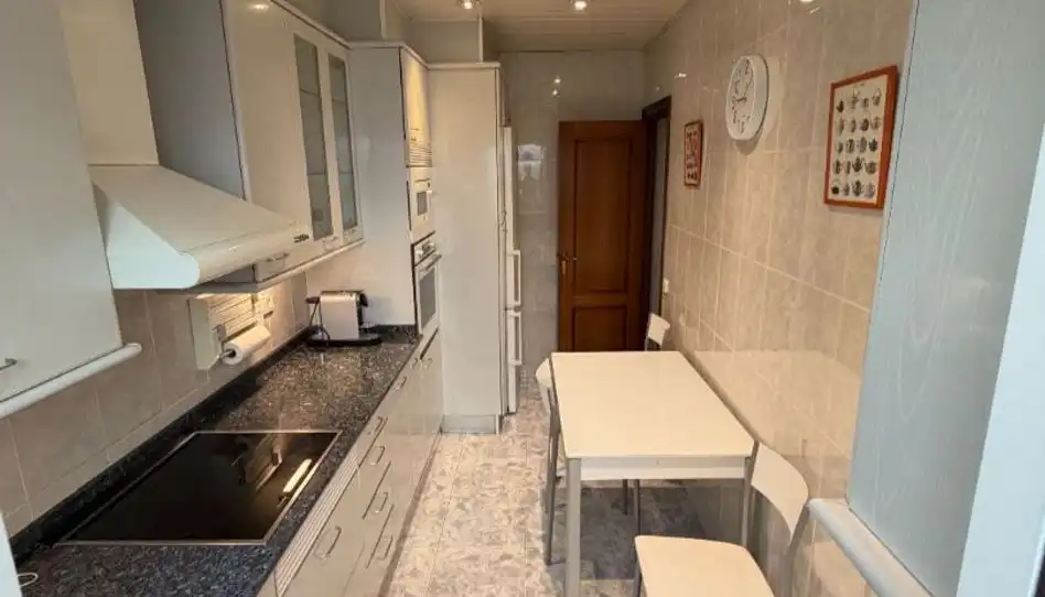 Cocina de Piso de alquiler en Barcelona con Amueblado, Horno y Lavadora