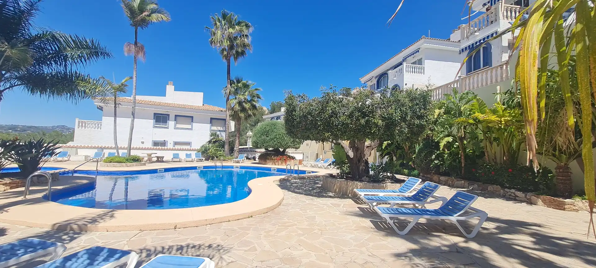 Piscina de Apartament en venda en Calpe / Calp amb Aire condicionat, Calefacció i Terrassa