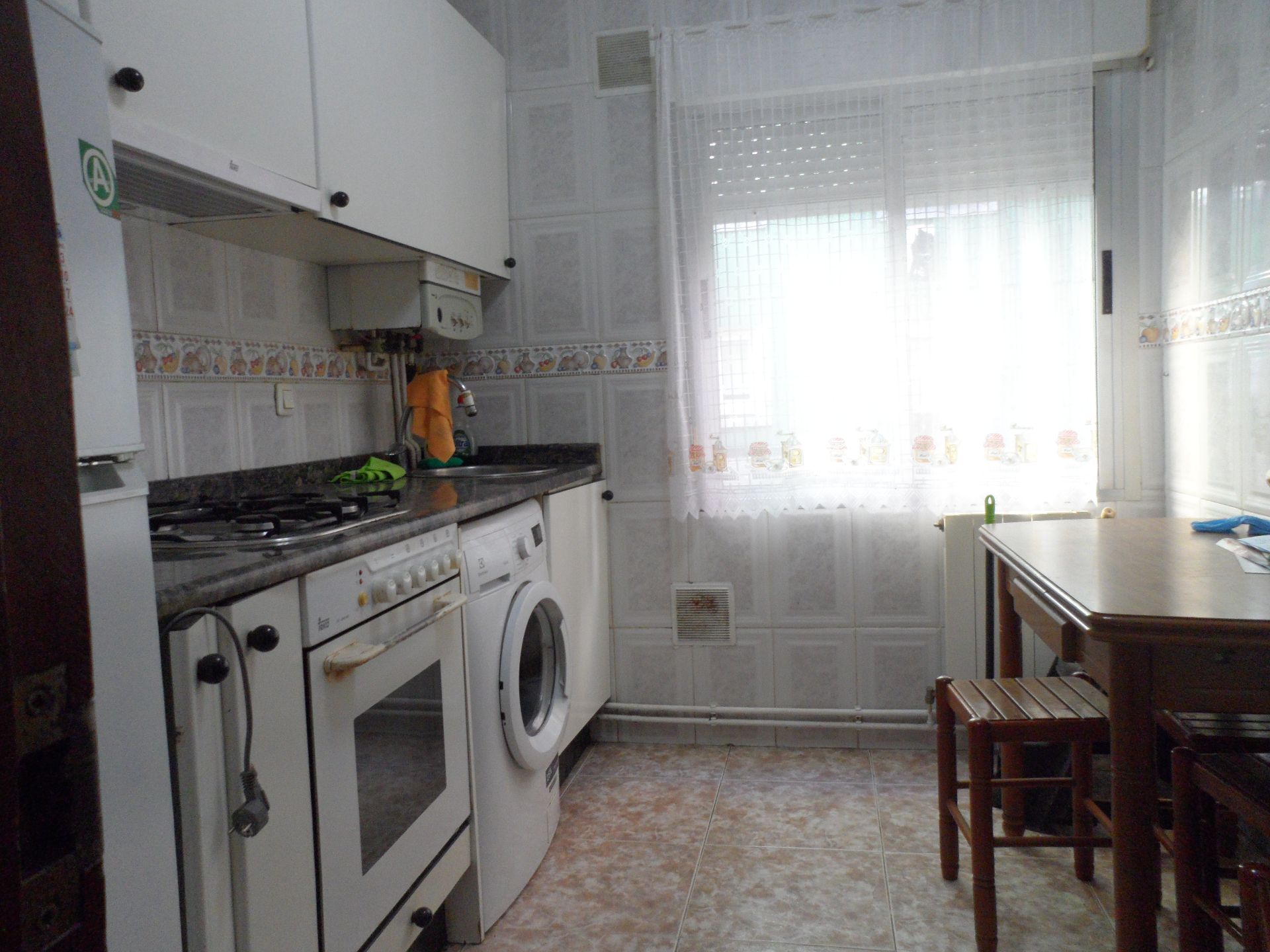 Cocina de Piso en venta en Santander con Calefacción, Parquet y Amueblado