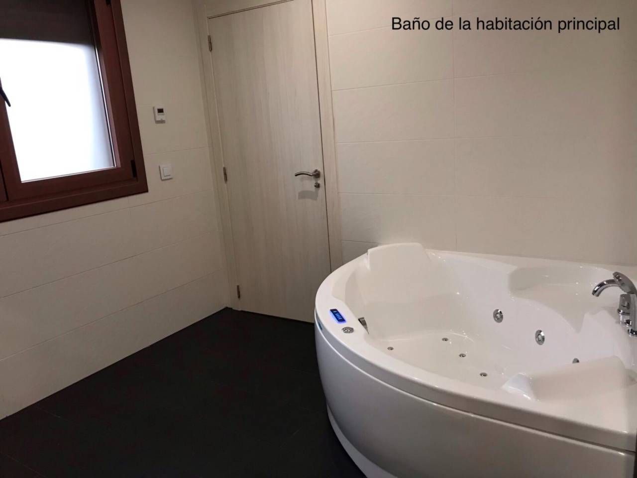 Bathroom of House or chalet for sale in Verín  with Heating, Private garden and Swimming Pool