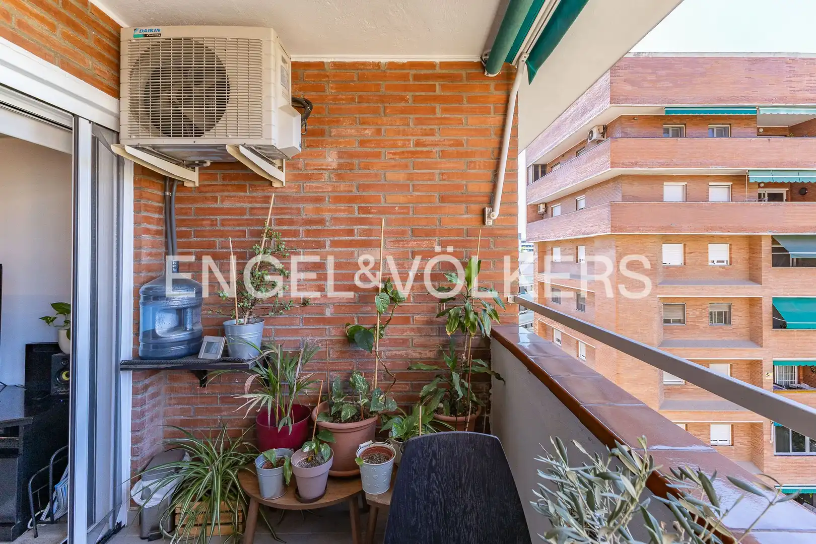 Terrasse von Wohnung zum Verkauf in Esplugues de Llobregat mit Klimaanlage, Heizung und Parkett