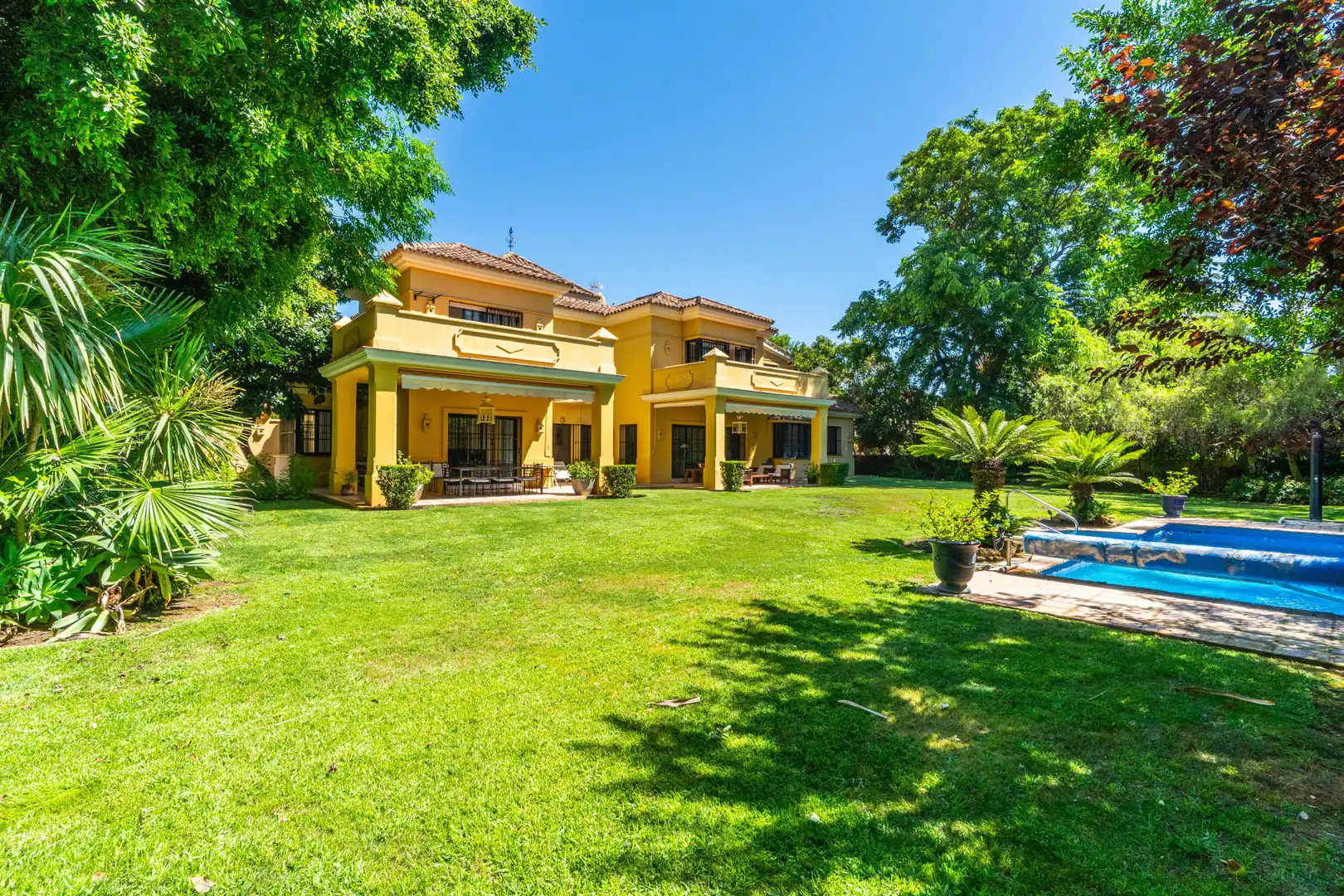 Jardí de Casa o xalet en venda en Marbella amb Aire condicionat, Jardí privat i Terrassa
