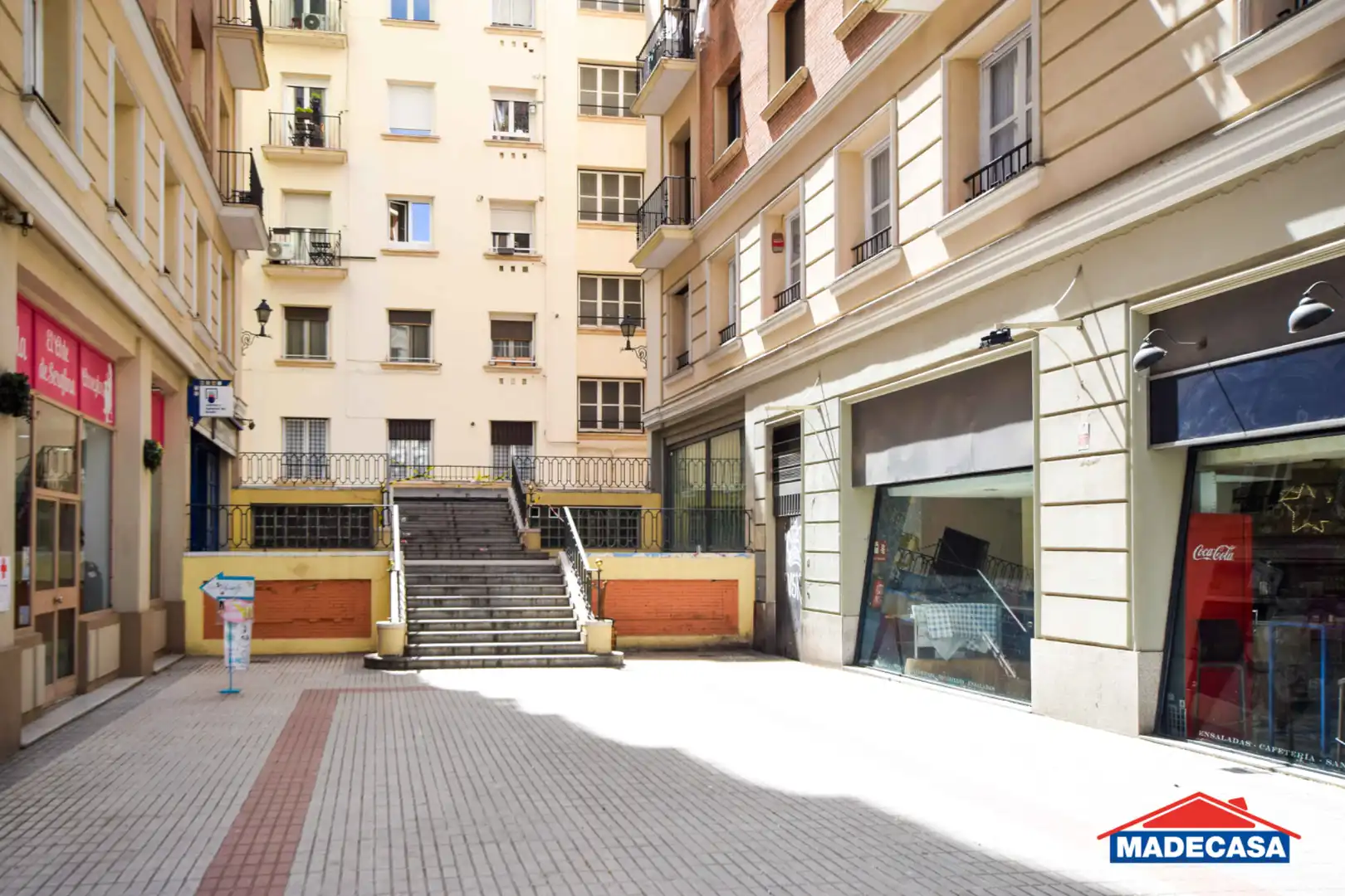 Exterior view of Commercial properties for sale in Madrid  with Air Conditioner