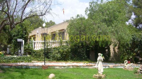 Chalet en venta en Chiva 46370