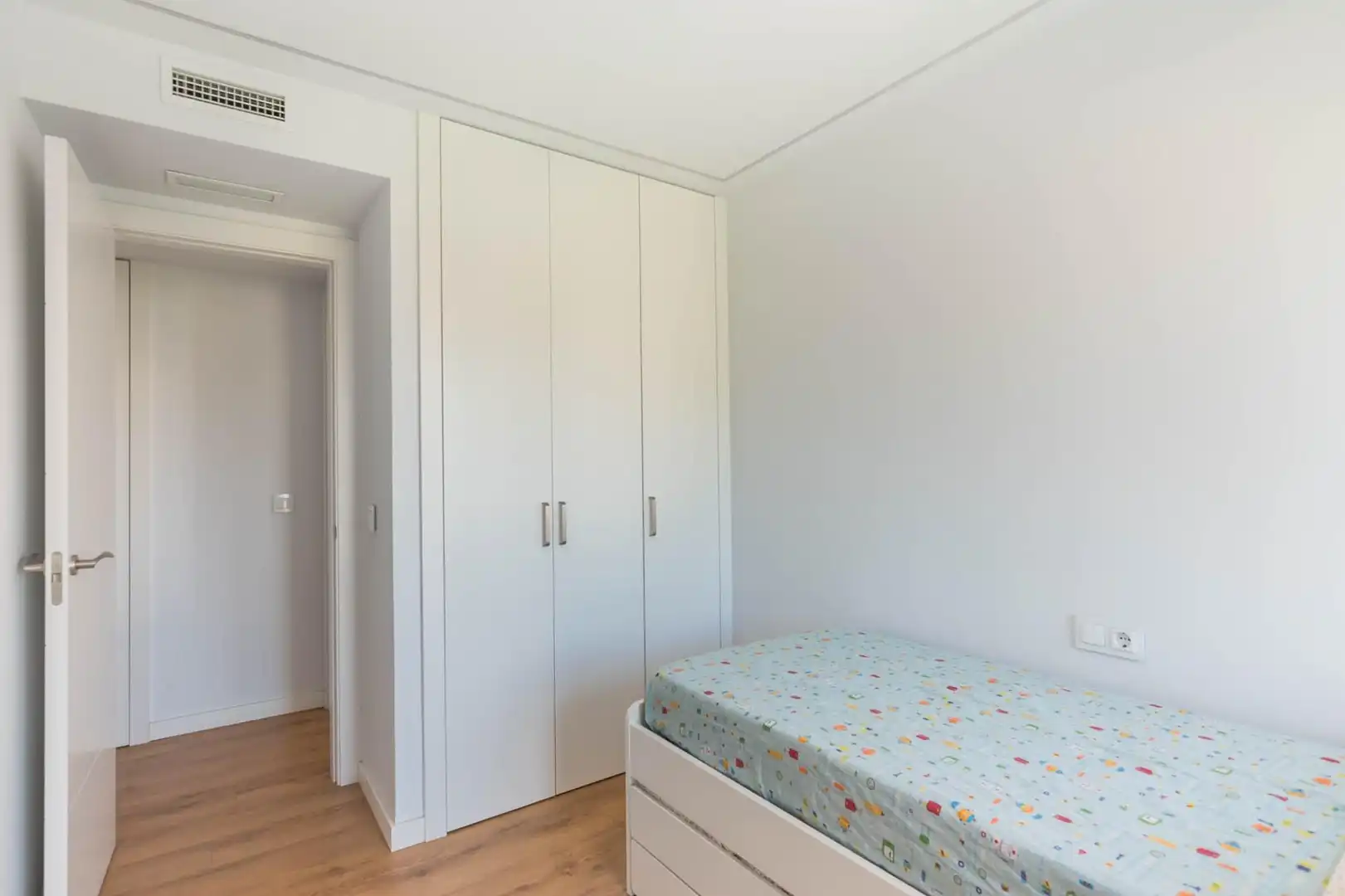 Bedroom of Flat for sale in Murcia  with Air Conditioner, Terrace and Storage room