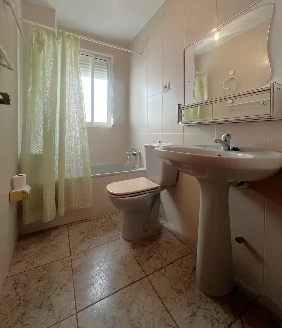 Baño de Apartamento en venta en Los Guájares