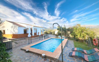 Jardí de Finca rústica en venda en Comares amb Piscina