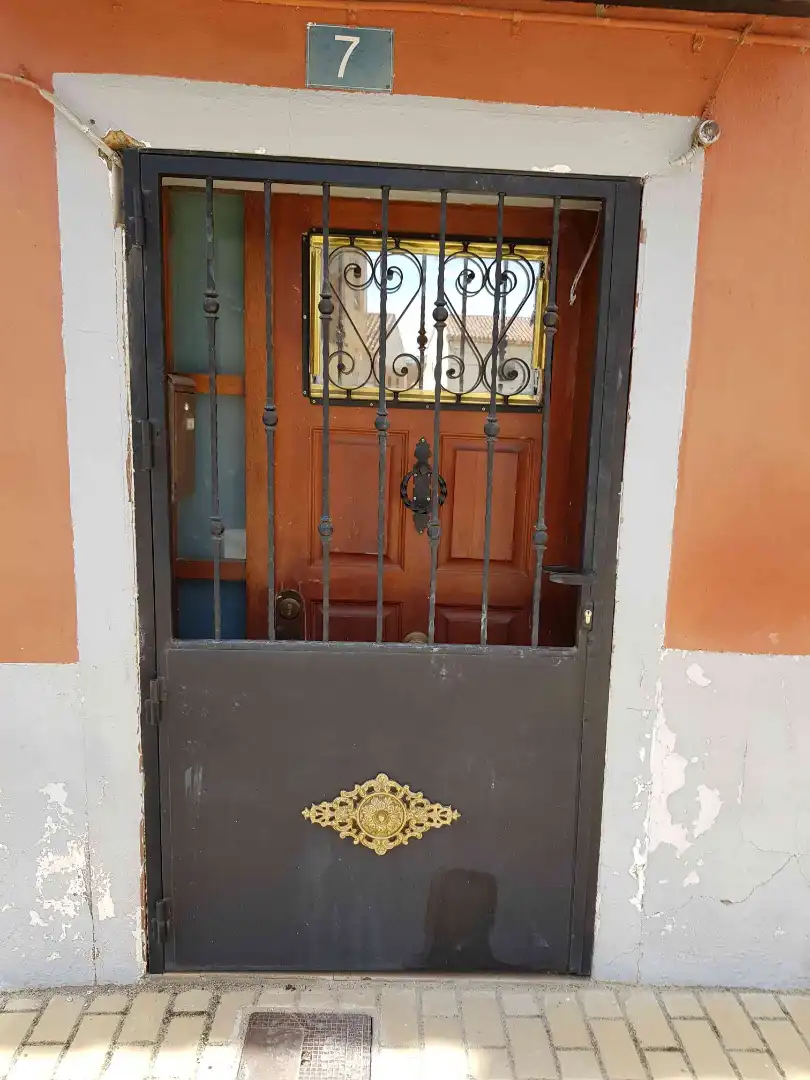 Houses for sale in Casasola de Arión  with Balcony