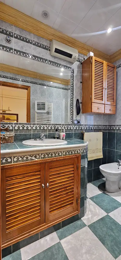 Baño de Casa o chalet en venta en Churriana de la Vega con Trastero y Amueblado