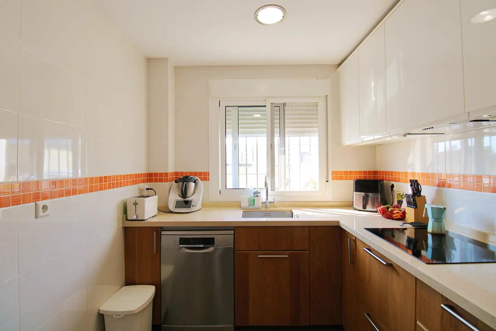 Cocina de Casa adosada en venta en Alhaurín de la Torre con Aire acondicionado, Jardín privado y Terraza