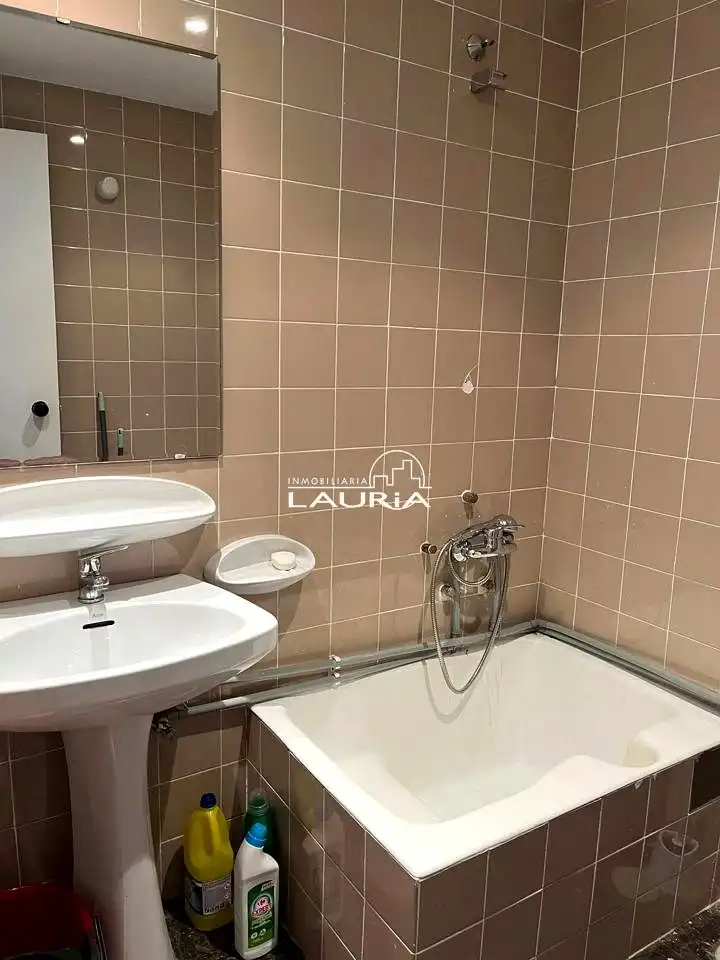 Baño de Oficina de alquiler en Valencia con Aire acondicionado