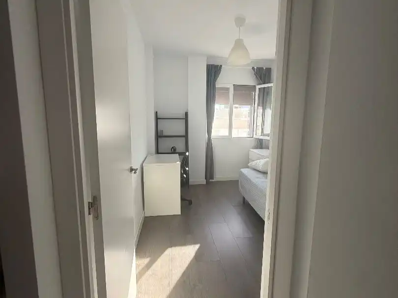 Habitación de Piso en venta en Castilleja de la Cuesta, Sevilla