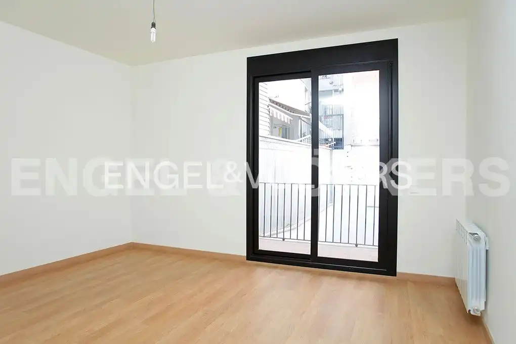Habitación de Casa o chalet en venta en Barcelona con Calefacción y Jardín privado