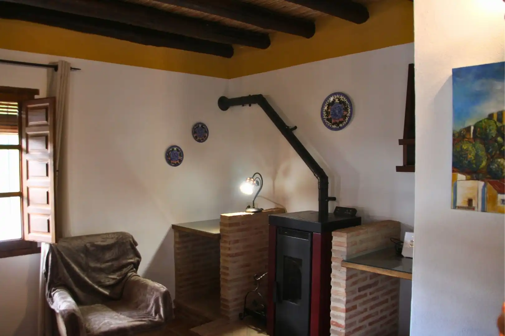 Houses for sale in Guaro  with Air Conditioner, Heating and Private garden
