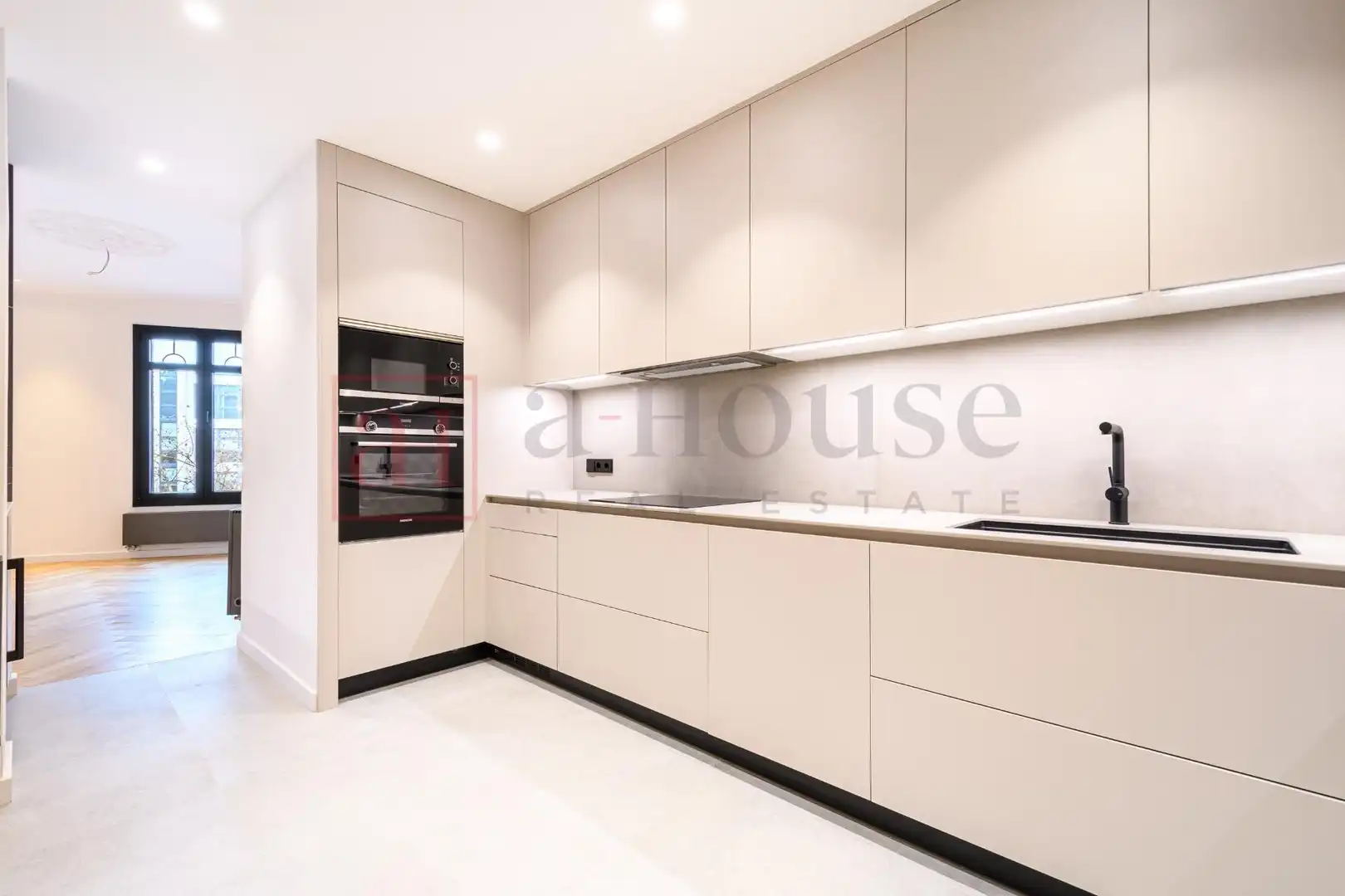 Appartamento con terrazza in vendita a Calle de Còrsega, imagen 8