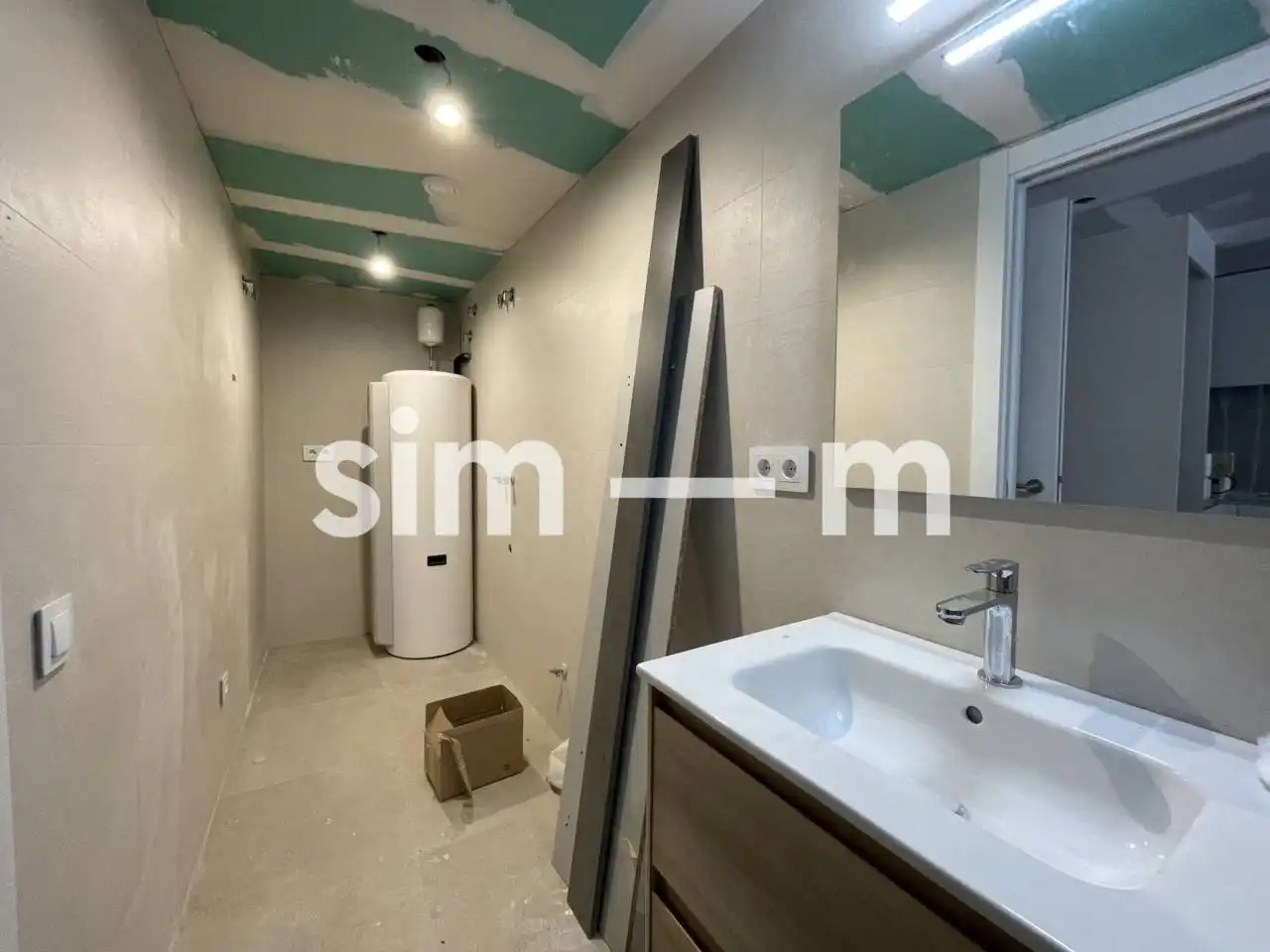 Bathroom of Flat for sale in Vic  with Air Conditioner, Heating and Private garden