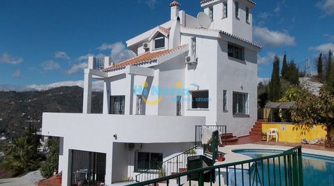 Impresionantes villas campestres, vistas espectaculares al mar