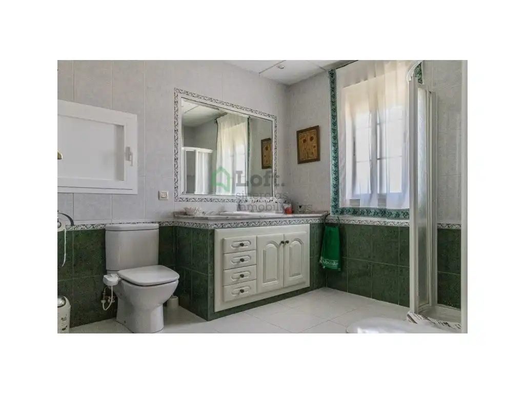 Baño de Casa o chalet en venta en Badajoz con Aire acondicionado, Calefacción y Jardín privado