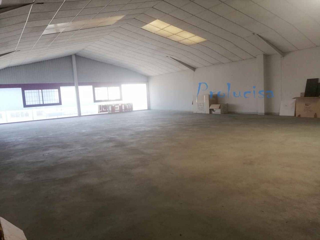 Nau industrial en venda en Moraleja de Enmedio amb Alarma