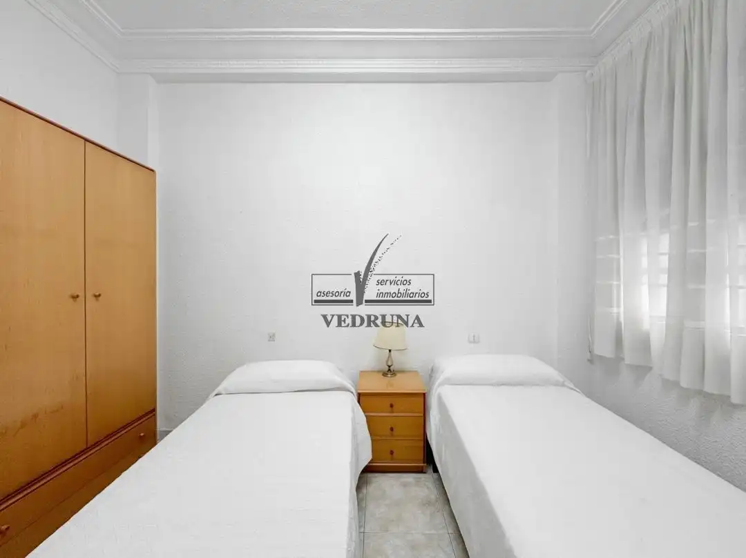 Bedroom of Flat for sale in Zaragoza  with Air Conditioner and Heating