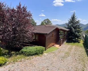 Vista exterior de Casa o xalet en venda en Camprodon amb Calefacció, Jardí privat i Parquet