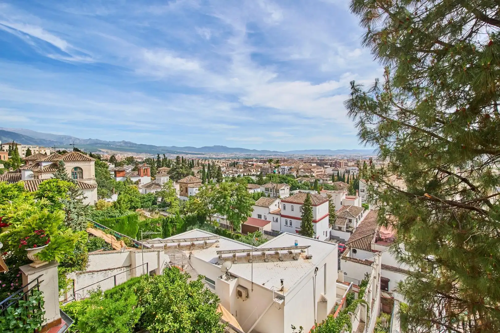 Vista exterior de Casa o chalet en venta en Granada con Aire acondicionado, Calefacción y Jardín privado