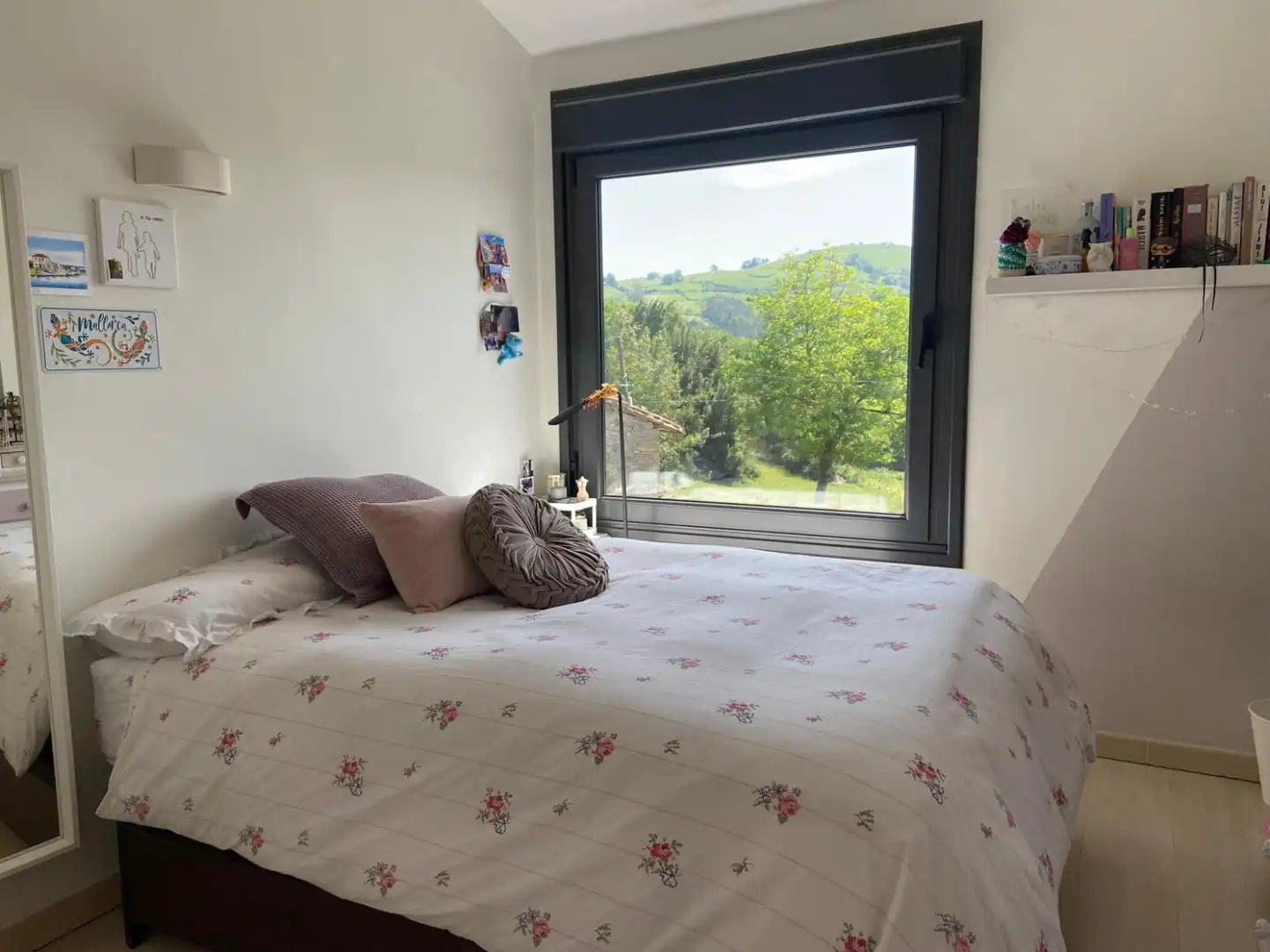 Dormitori de Casa o xalet en venda en Sariego amb Calefacció, Terrassa i Traster