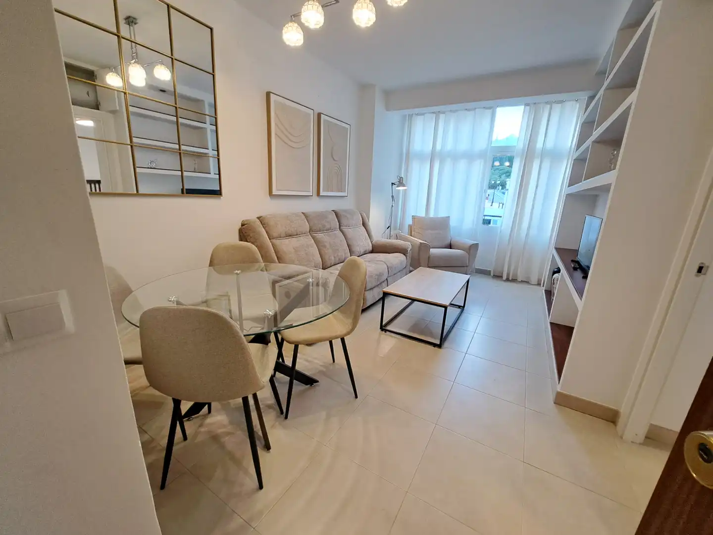 Sala de estar de Piso de alquiler en Madrid con Aire acondicionado, Calefacción y Terraza