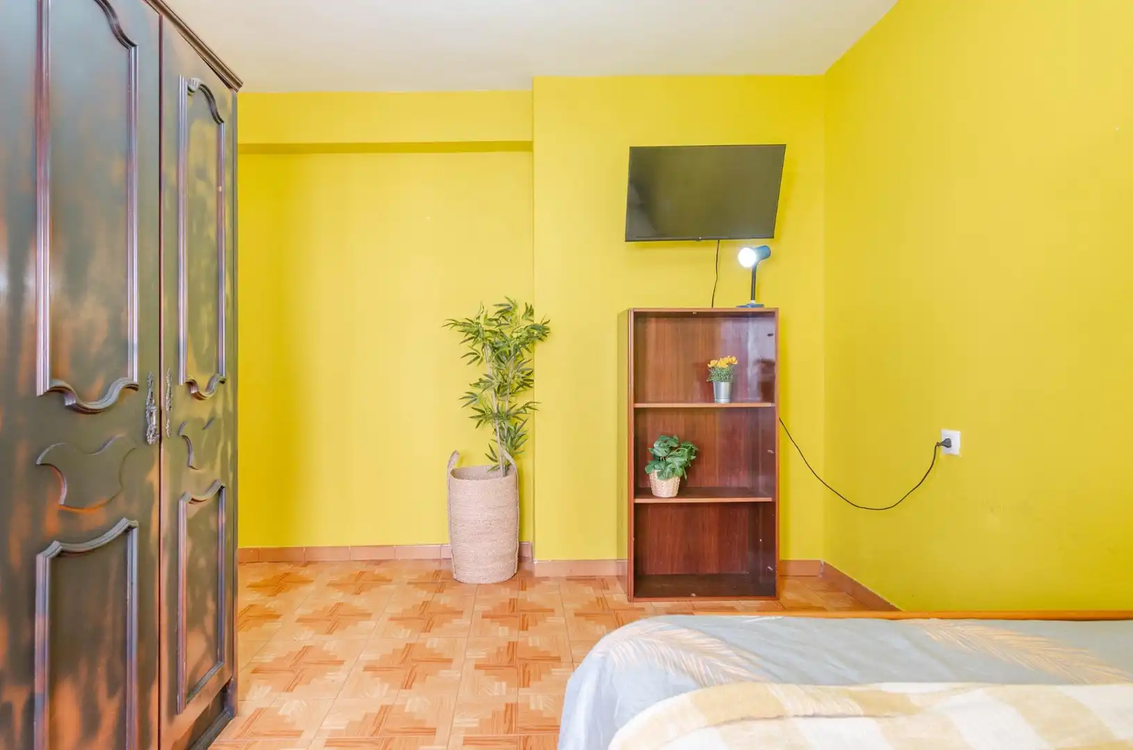 Habitación de Piso en venta en Oviedo  con Calefacción y Trastero