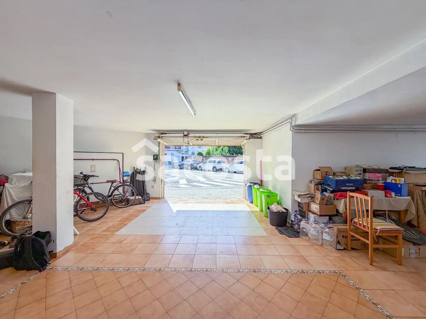 Parking de Casa adosada en venta en Pineda de Mar con Aire acondicionado, Calefacción y Jardín privado