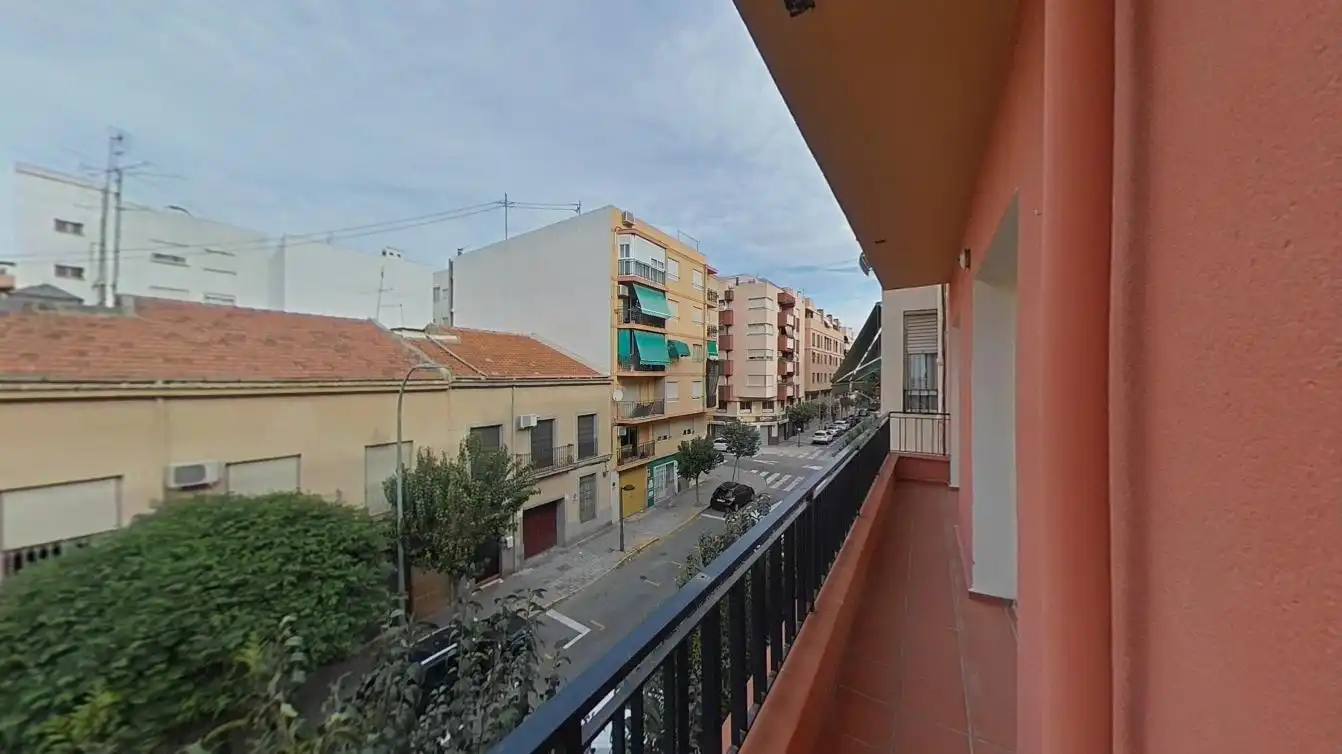 Vista exterior de Pis en venda en Alicante / Alacant