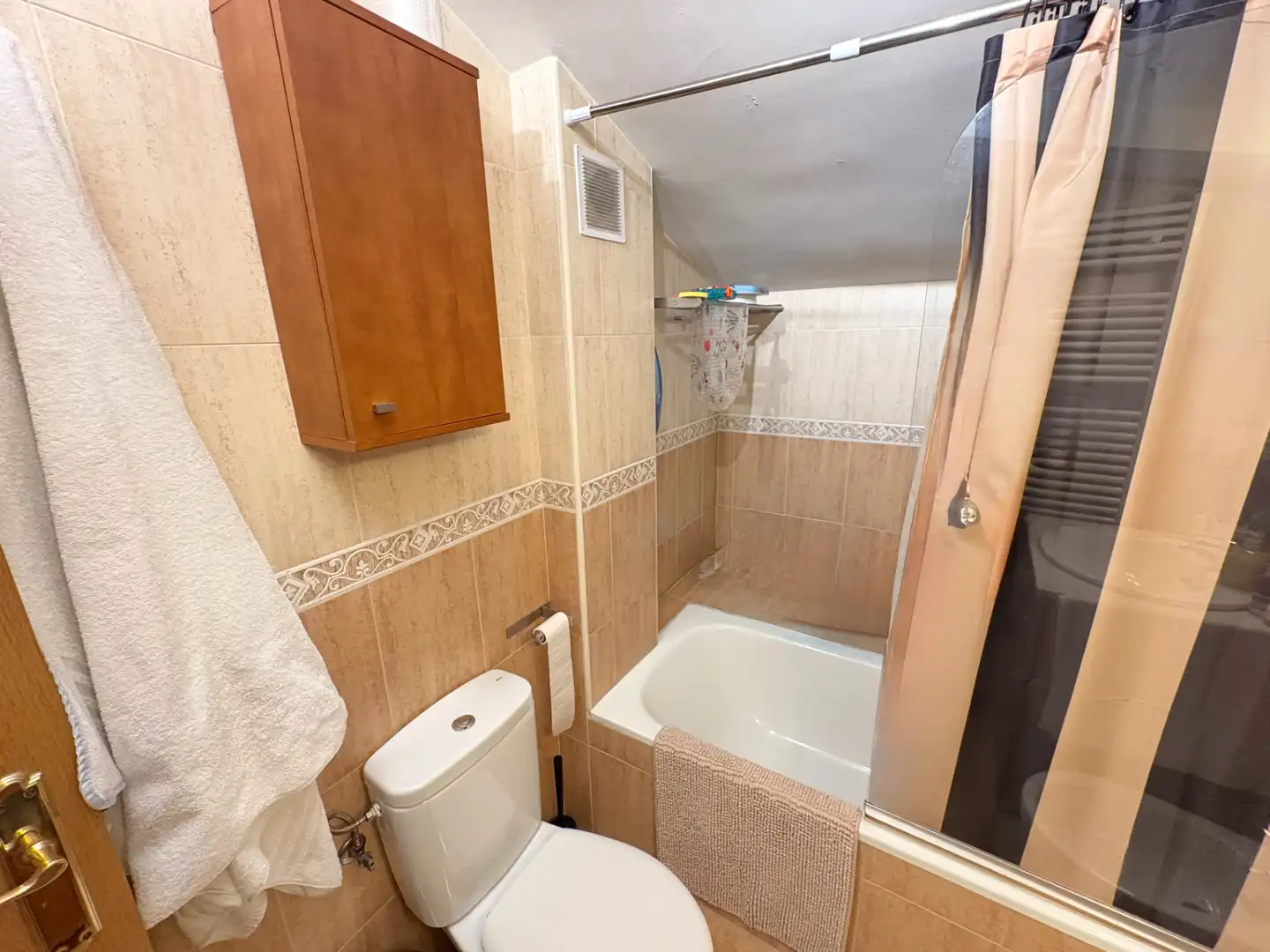Baño de Piso en venta en Azuqueca de Henares con Calefacción y Amueblado