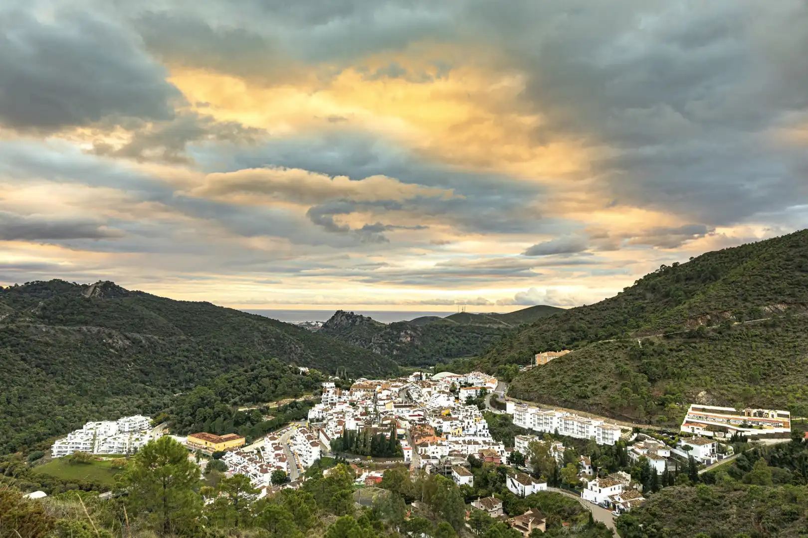 Apartamento con terraza en venta en Benahavís pueblo, imagen 5
