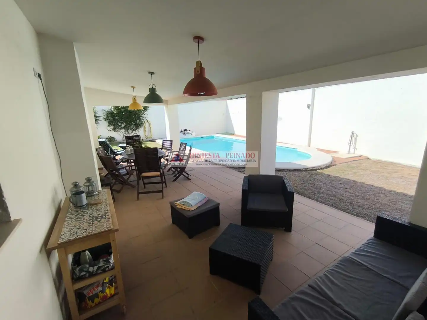 Chalet con piscina en venta en Valdelagrana, imagen 2