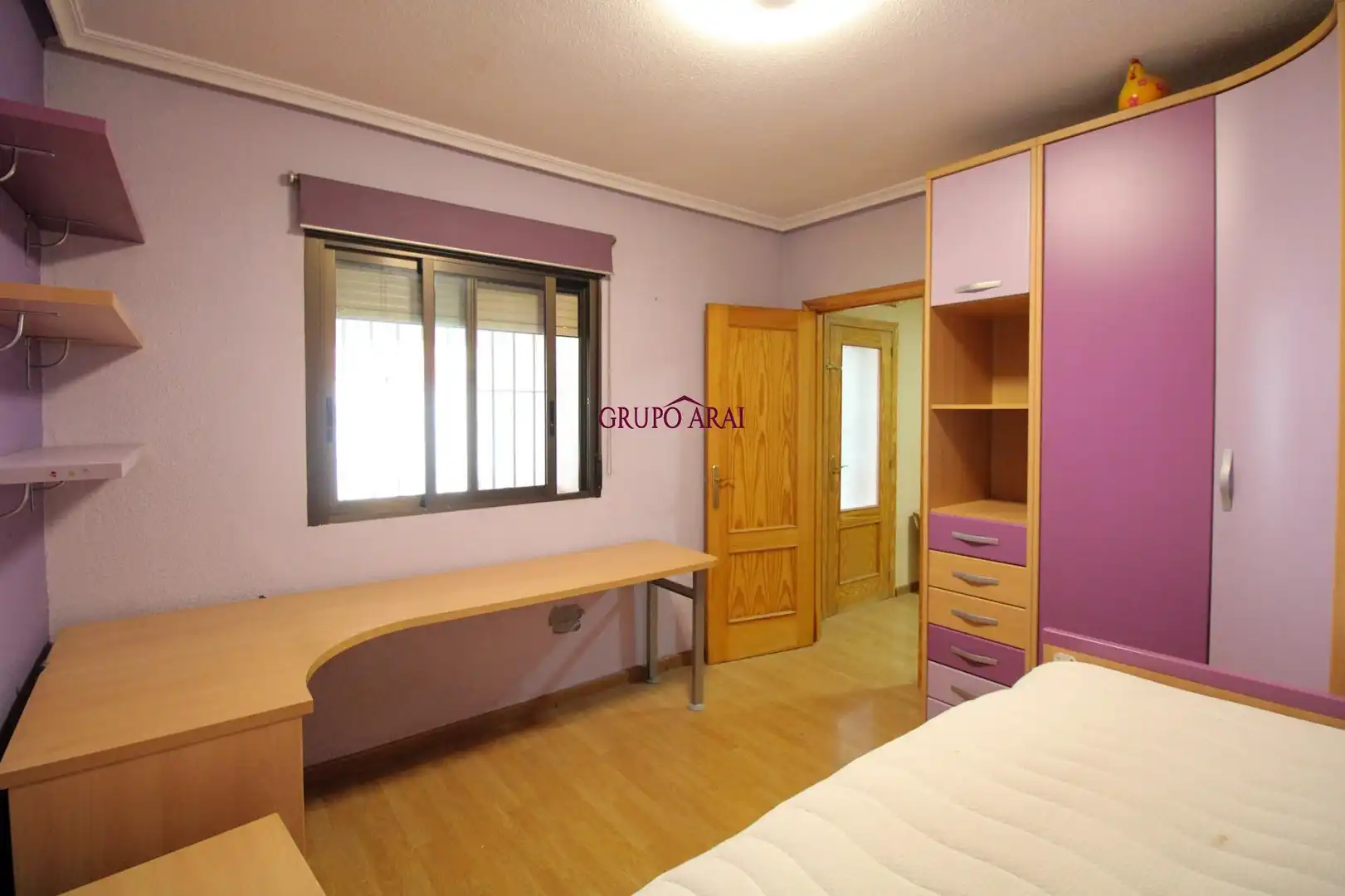 Dormitori de Casa o xalet en venda en Alicante / Alacant amb Aire condicionat, Terrassa i Balcó