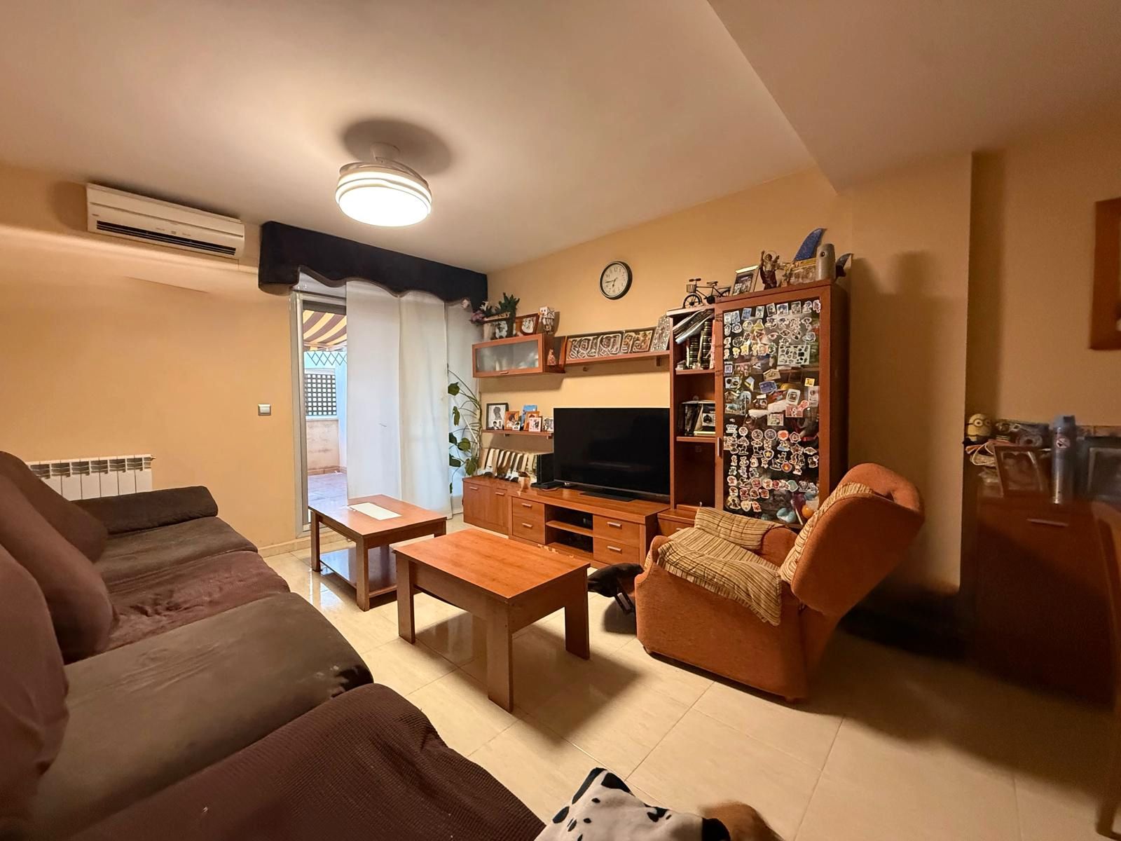 Sala de estar de Piso en venta en Tomelloso con Aire acondicionado, Calefacción y Jardín privado