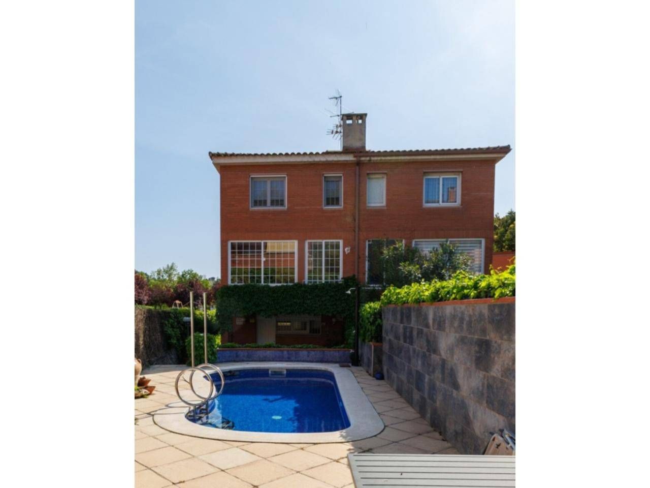 Swimming pool of House or chalet for sale in Sant Quirze del Vallès  with Air Conditioner, Heating and Private garden