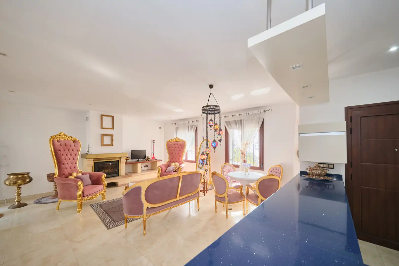 Living room of Houses for sale in Almuñécar  with Air Conditioner, Terrace and Swimming Pool