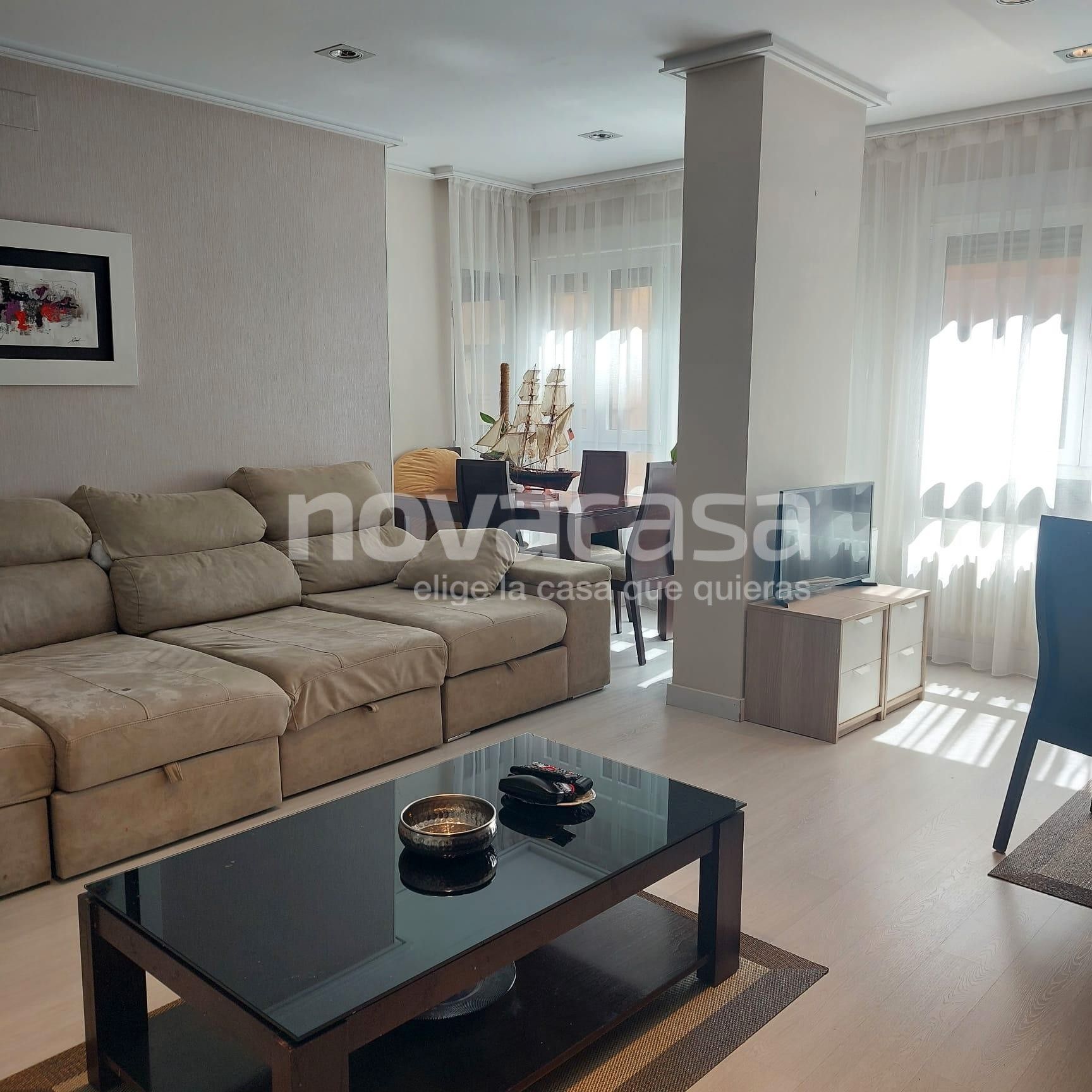 Living room of Flat for sale in  Albacete Capital  with Air Conditioner, Heating and Parquet flooring