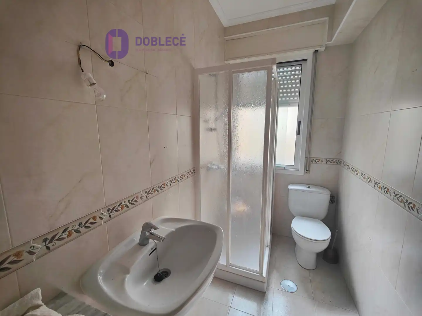 Baño de Piso en venta en Vigo  con Calefacción, Parquet y Internet