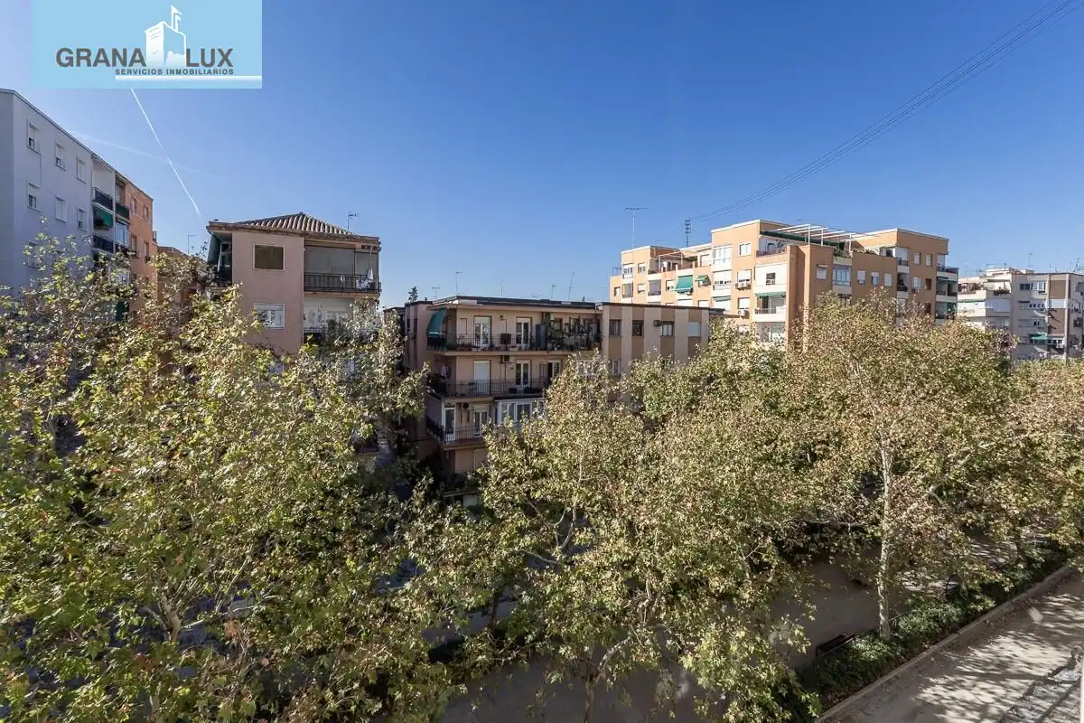 Außenansicht von Wohnung zum Verkauf in Granada mit Klimaanlage und Heizung