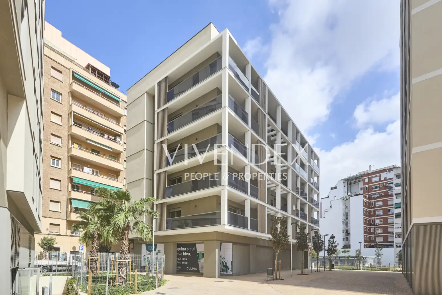 Exterior view of Flat for sale in Barcelona  with Heating, Parquet flooring and Terrace